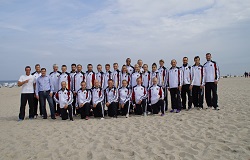 Gruppenbild Karatesportler am Strand